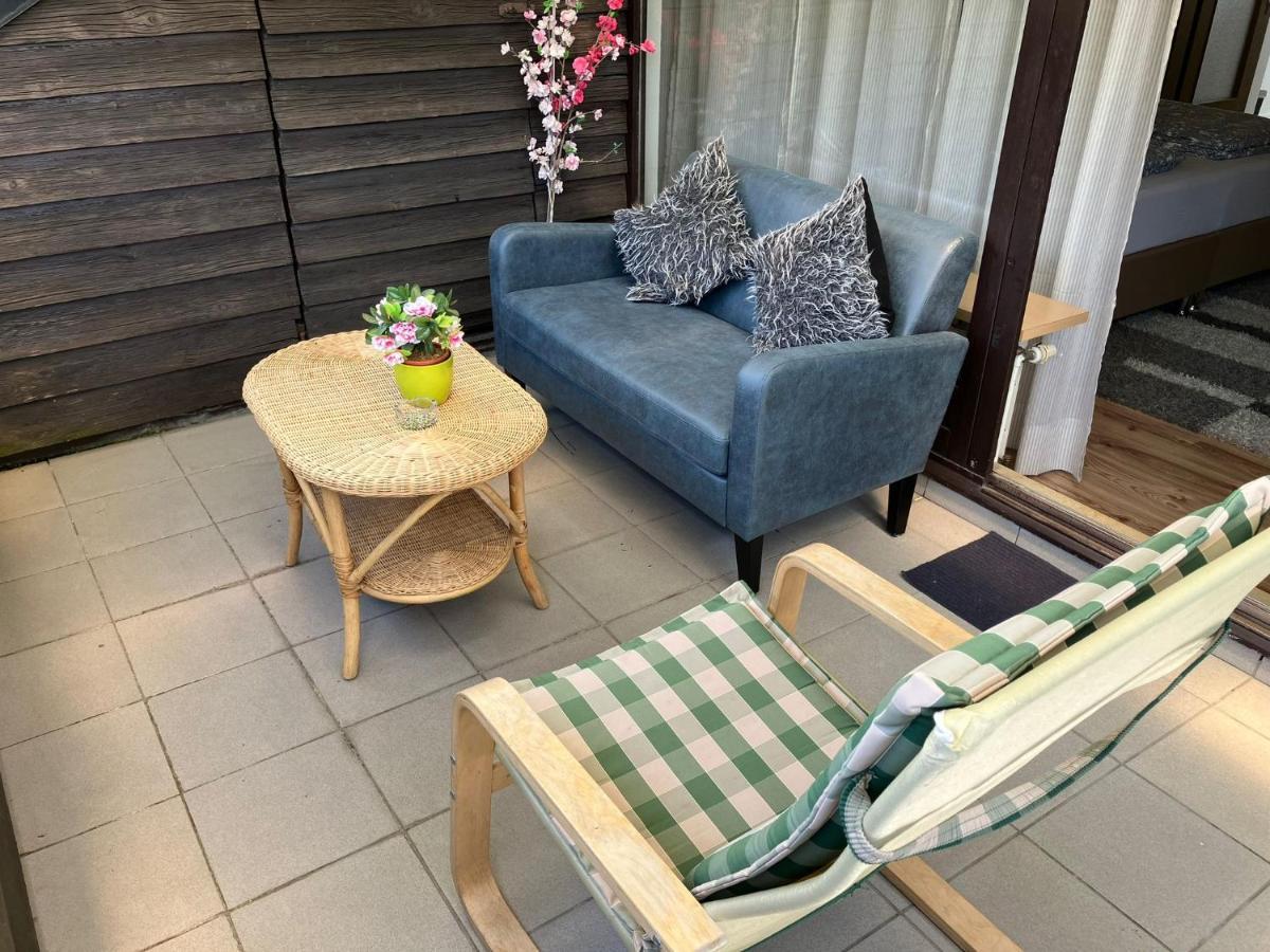 Private Studio Apartment With Balcony In Dortmund-Brackel Eksteriør billede