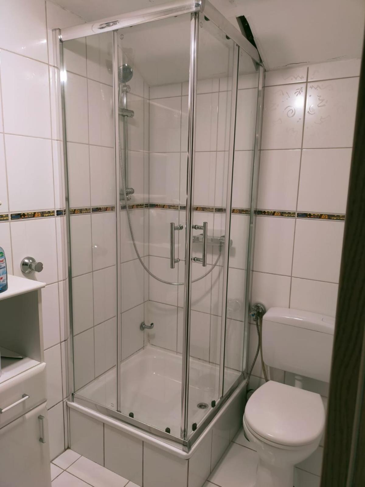 Private Studio Apartment With Balcony In Dortmund-Brackel Eksteriør billede